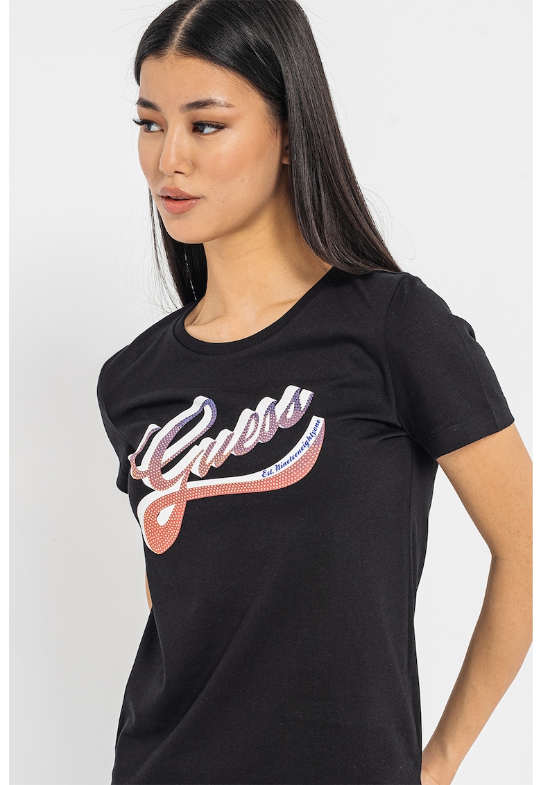 Тениска с лого с декоративни камъни GUESS JEANS