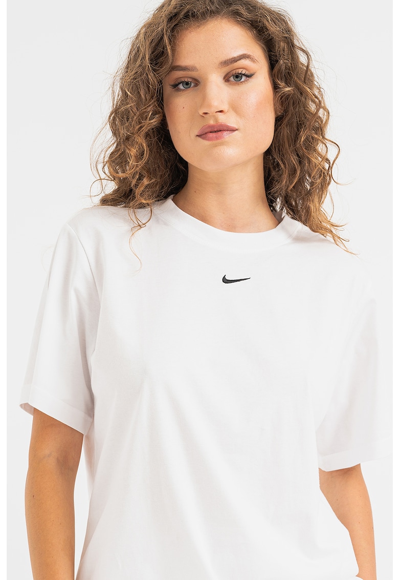 Уголемена тениска Sportswear Essential с овално деколте Nike