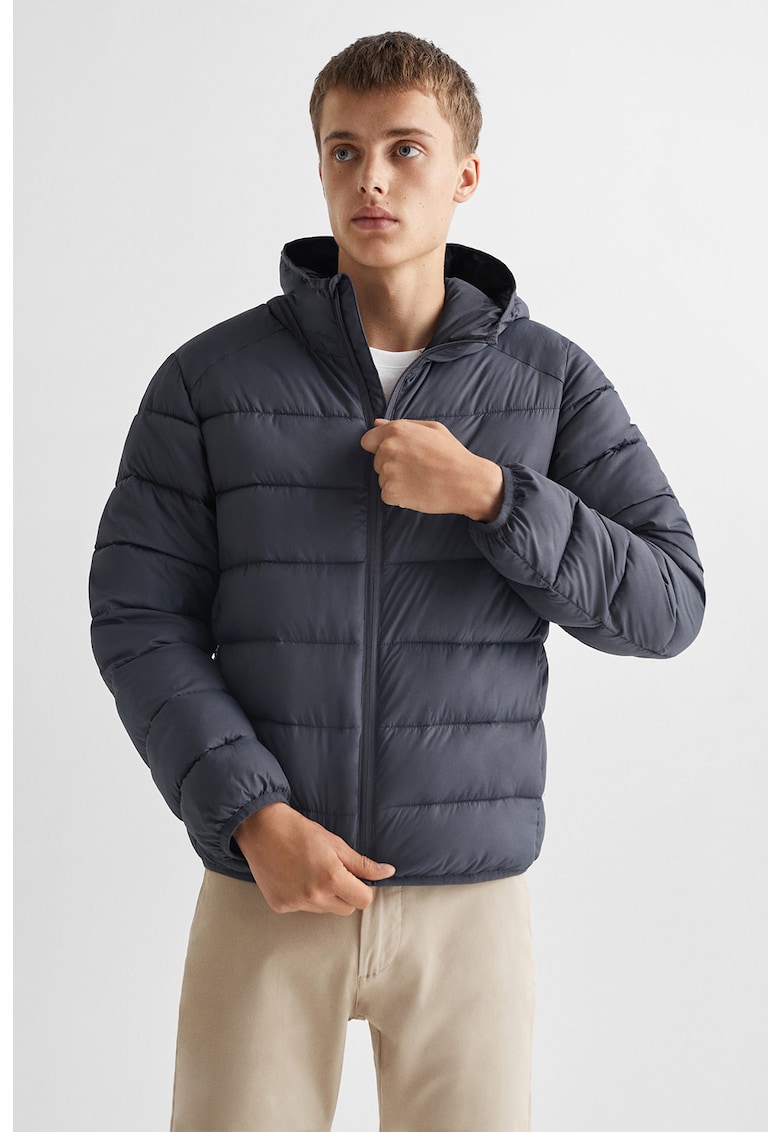 Капитонирано зимно яке Hoodiew с качулка Mango