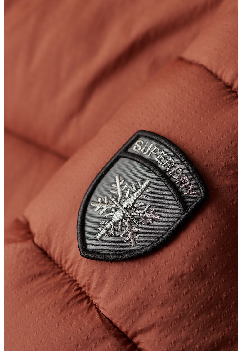 Капитонирано зимно яке с качулка SUPERDRY