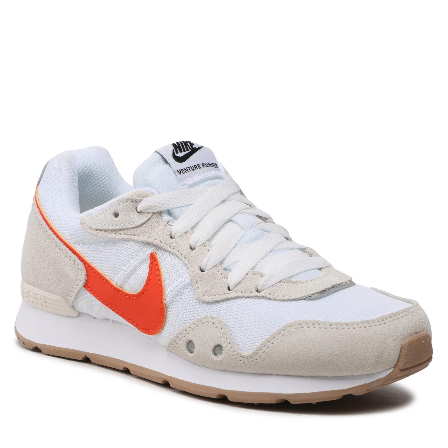 Обувки Nike в Бял цвят