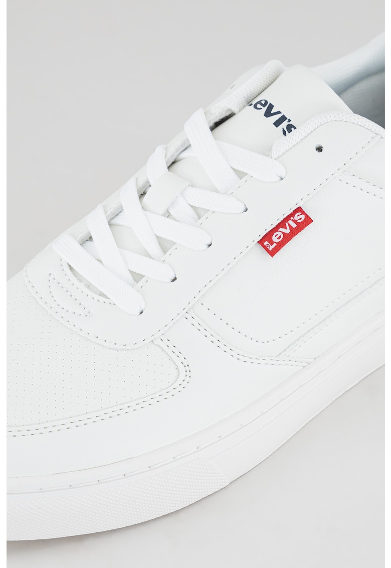 Спортни обувки от еко кожа с контрасти Levis