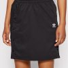 Пола тип трапец adidas за Жени цена