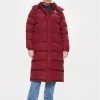 Пухено яке Tommy Jeans за Жени цена