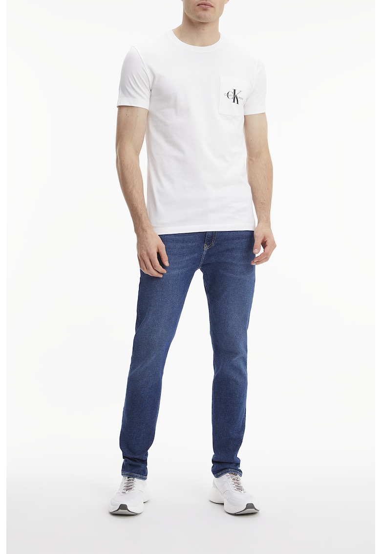 Тениска с овално деколте и джоб CALVIN KLEIN JEANS