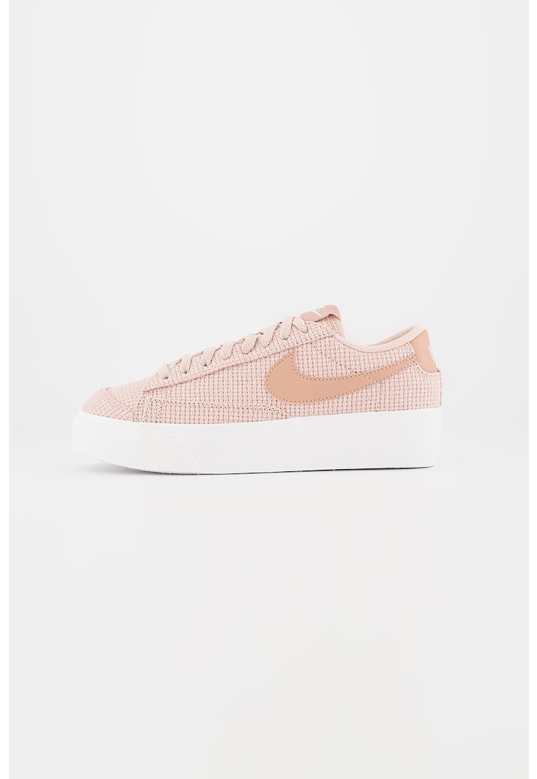 Спортни обувки Blazer Low Platform с кожа Nike