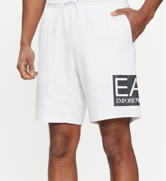 Спортни шорти EA7 Emporio Armani за Мъже цена