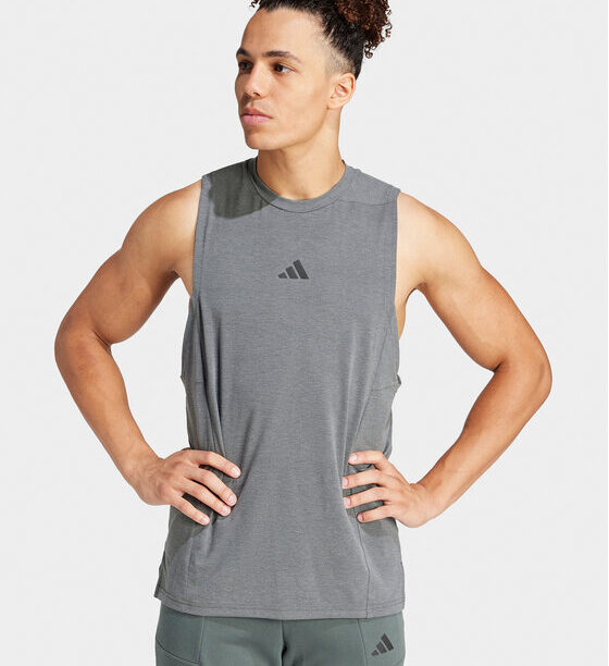 Тениска от техническо трико adidas за Мъже цена