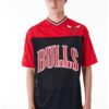 Тениска Chicago Bulls с шпиц и лого - Червен - Черен - New Era