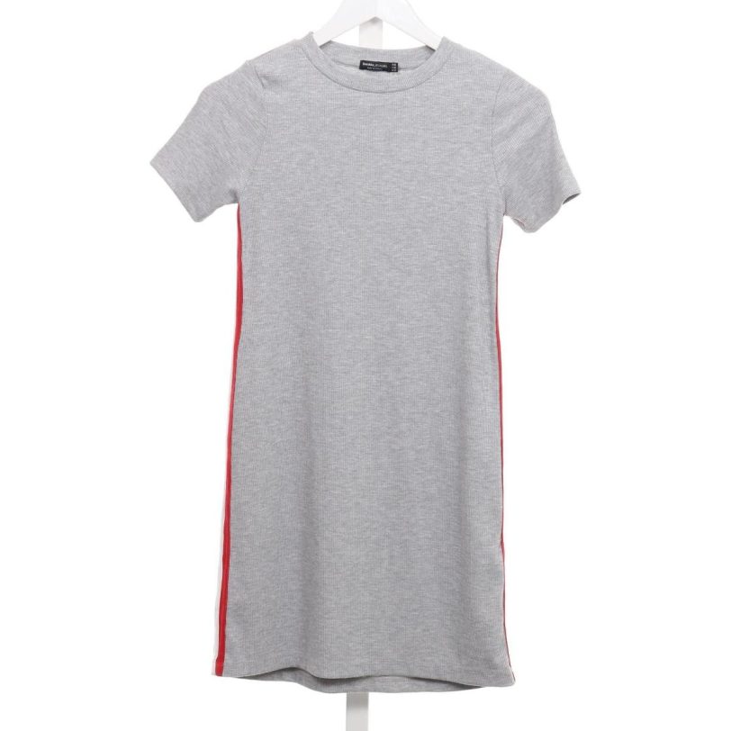 Ежедневна рокля BERSHKA