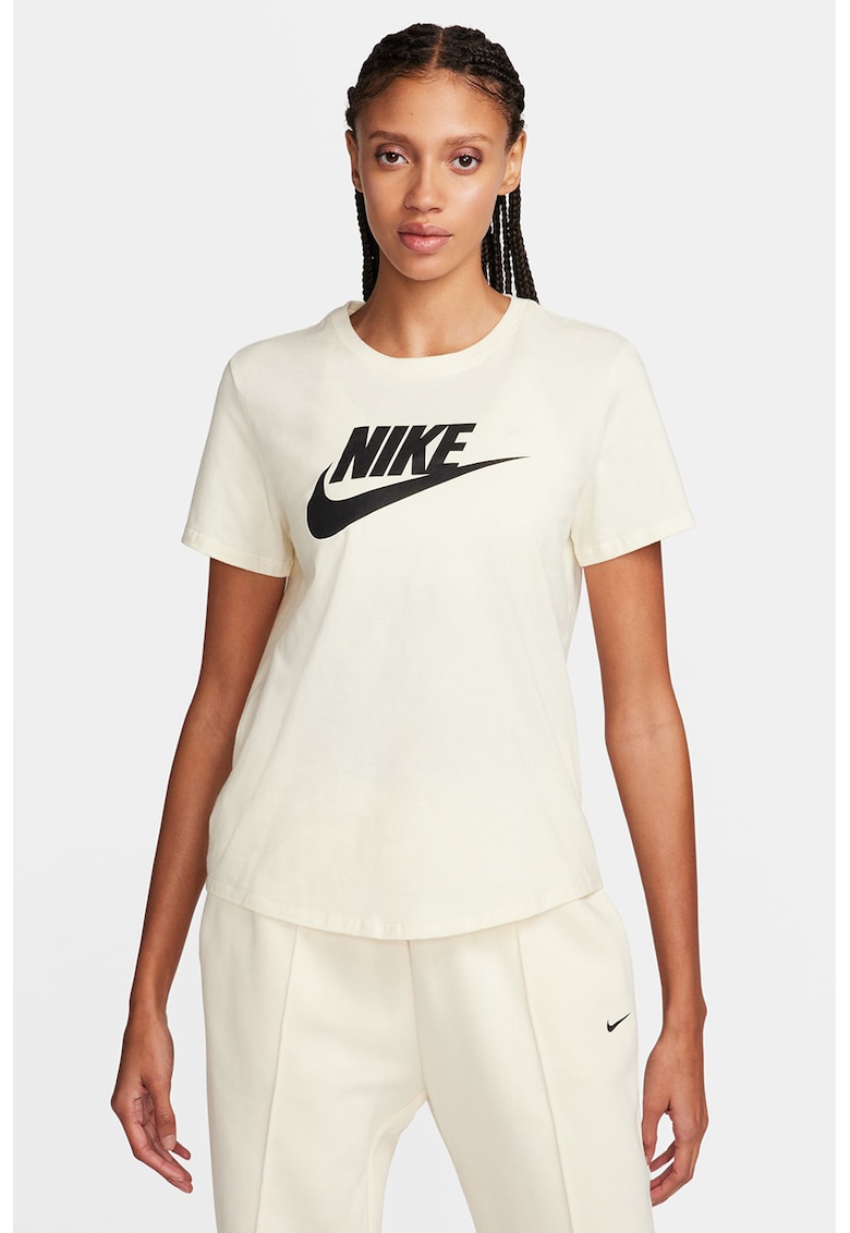 Тениска Sportswear Essentials с лого Nike