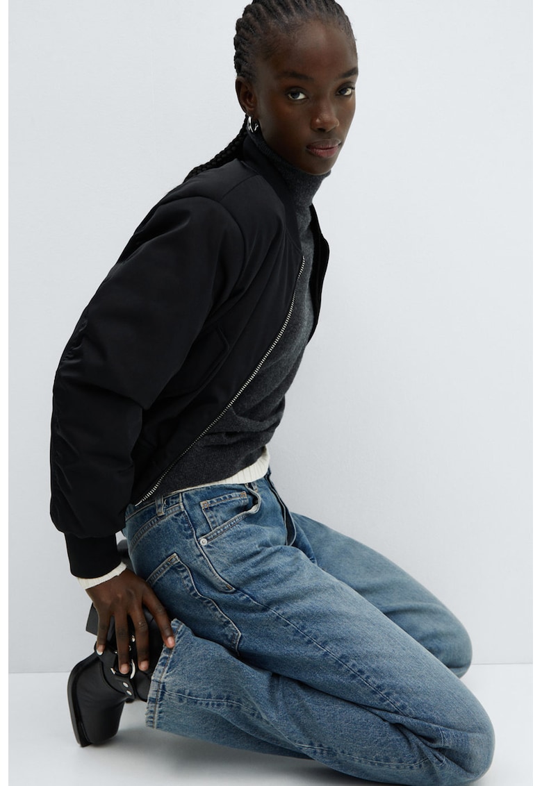 Уголемено яке бомбър Crush със скосени джобове Mango