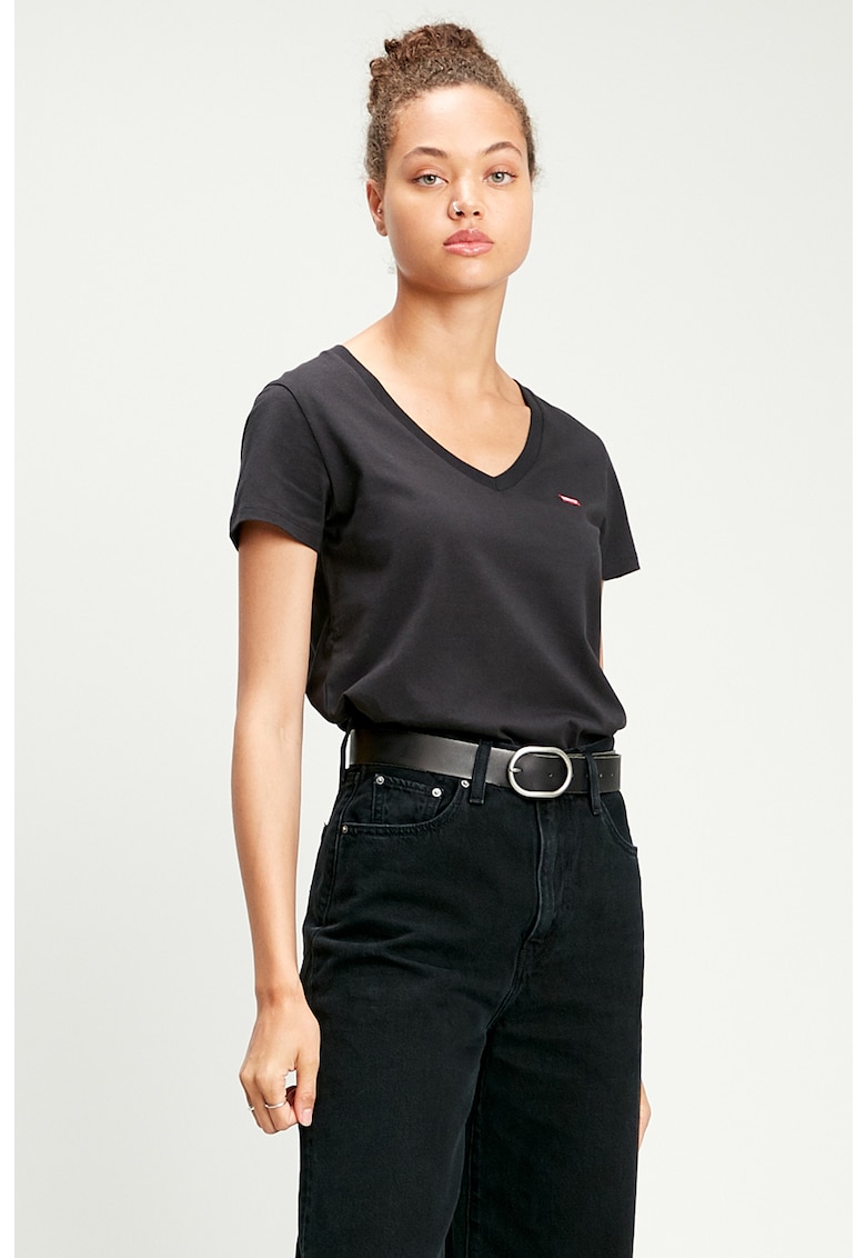 Памучна тениска с шпиц деколте Levis