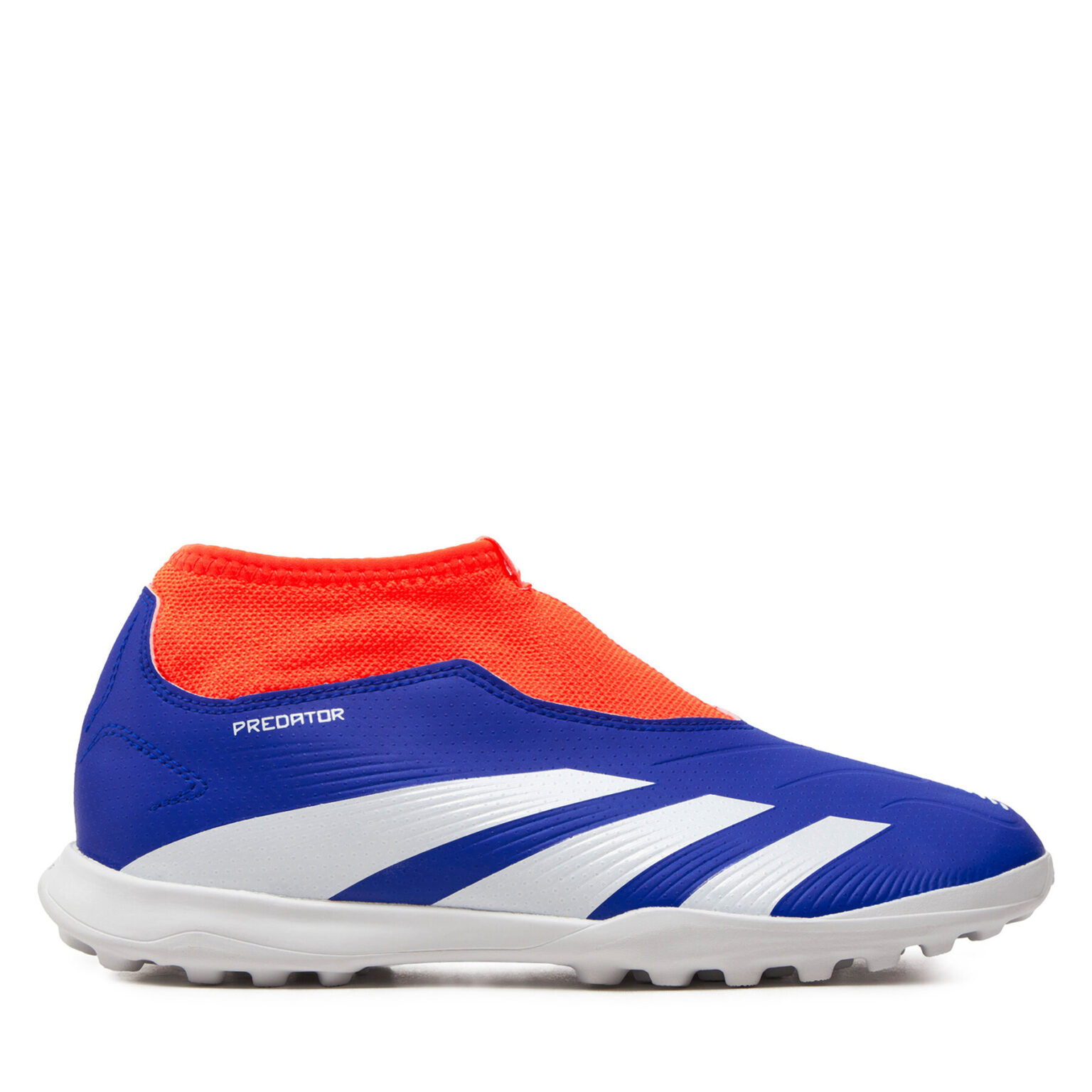 Обувки за футбол adidas на ниска цена