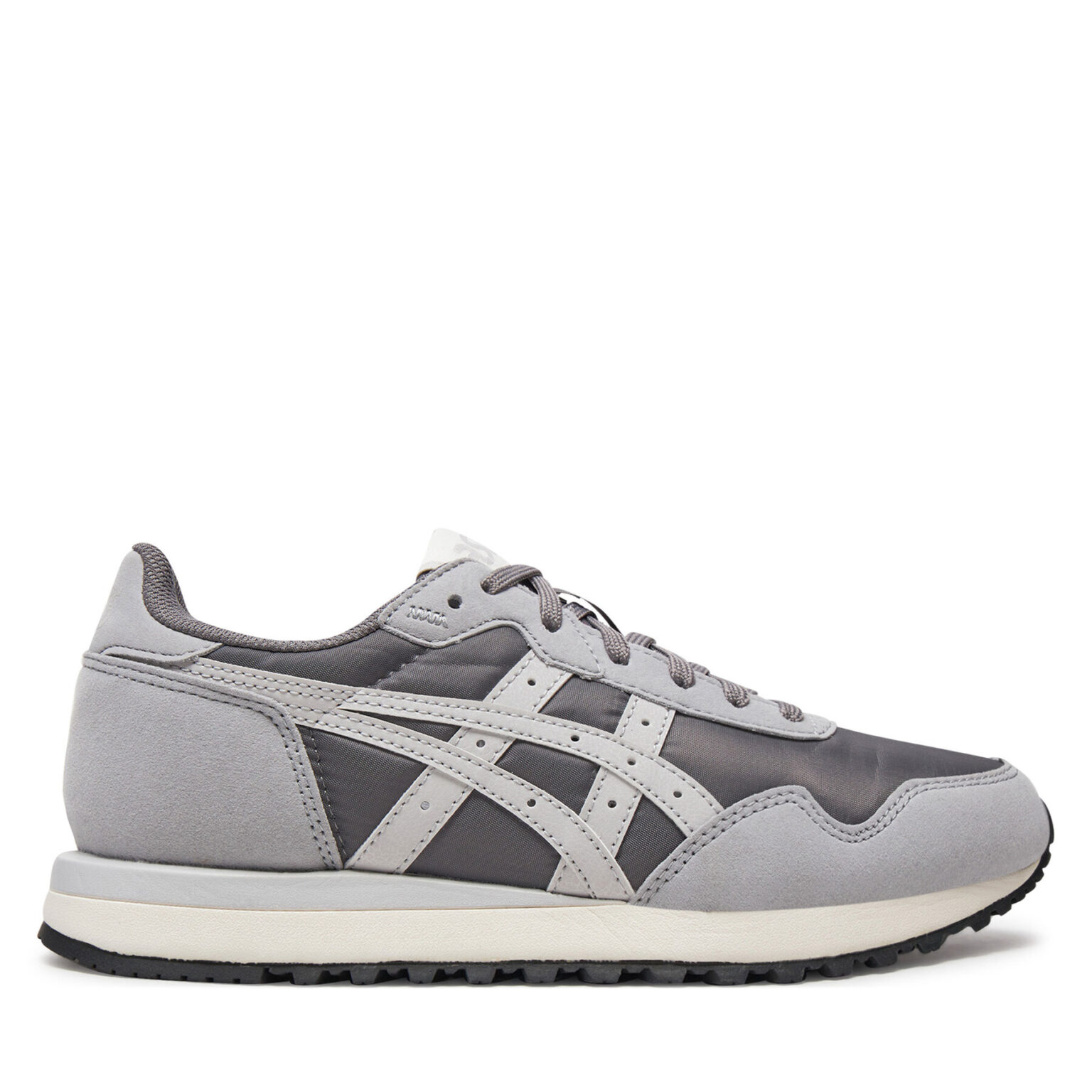 Сникърси Asics на ниска цена
