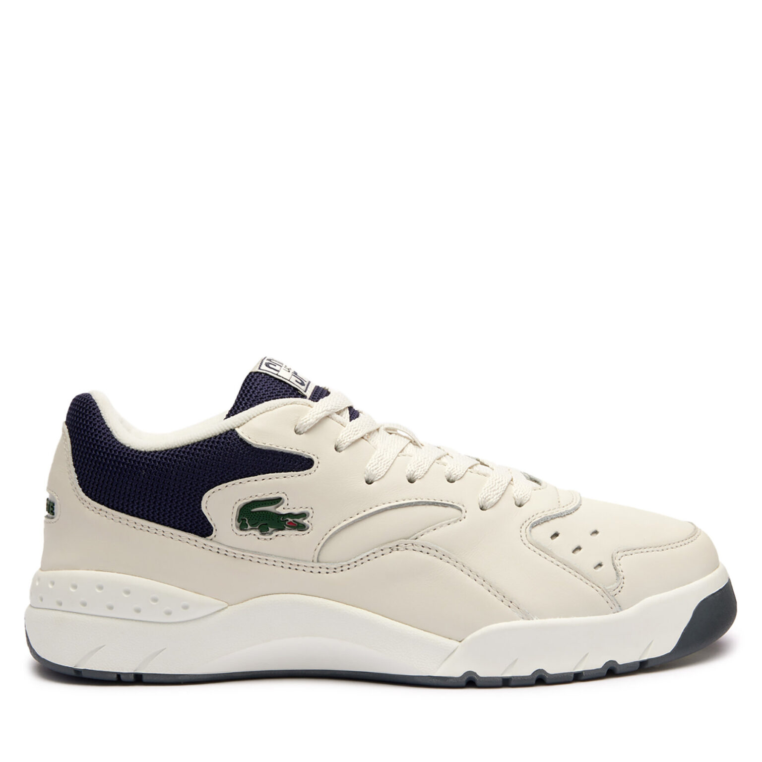 Сникърси Lacoste на ниска цена