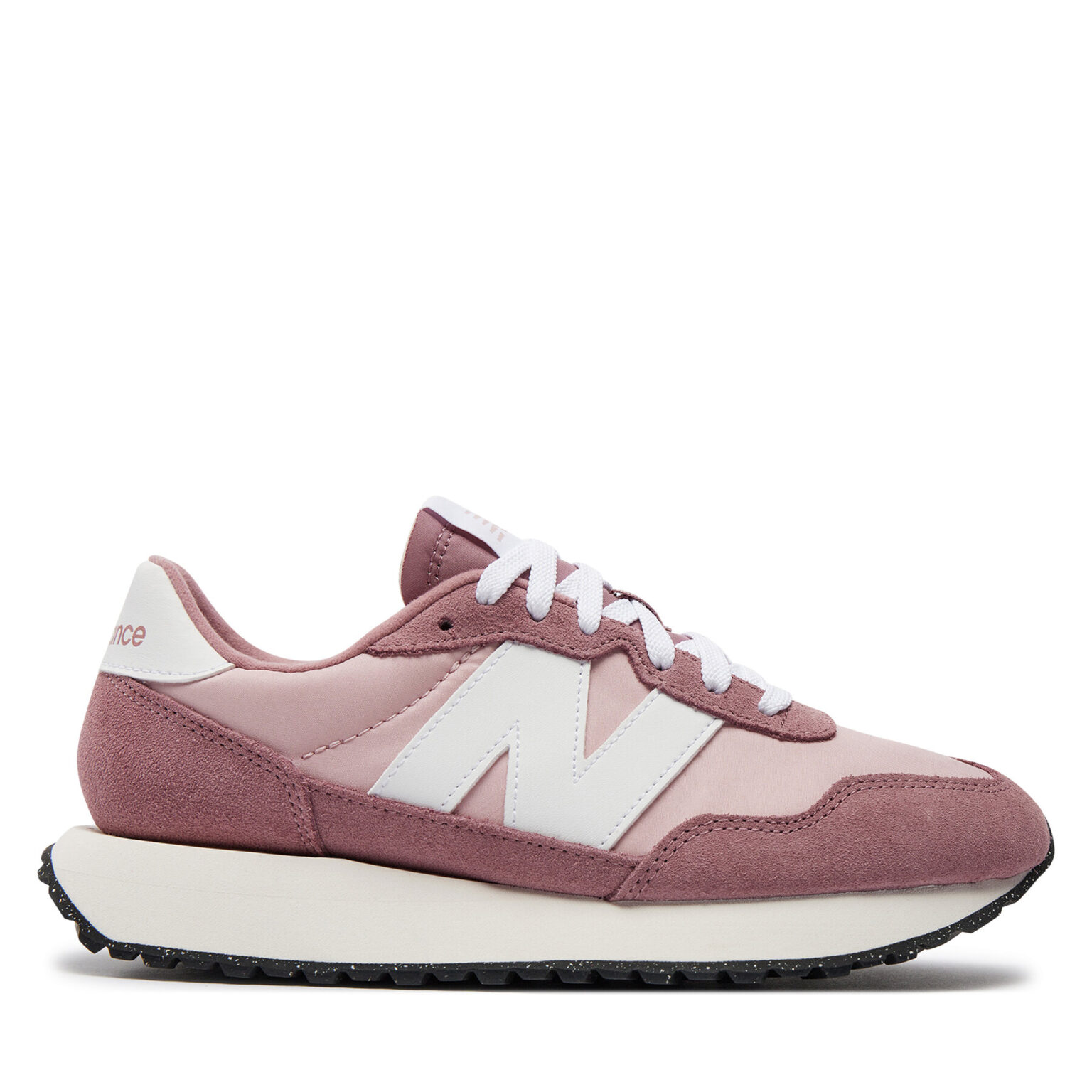 Сникърси New Balance на ниска цена