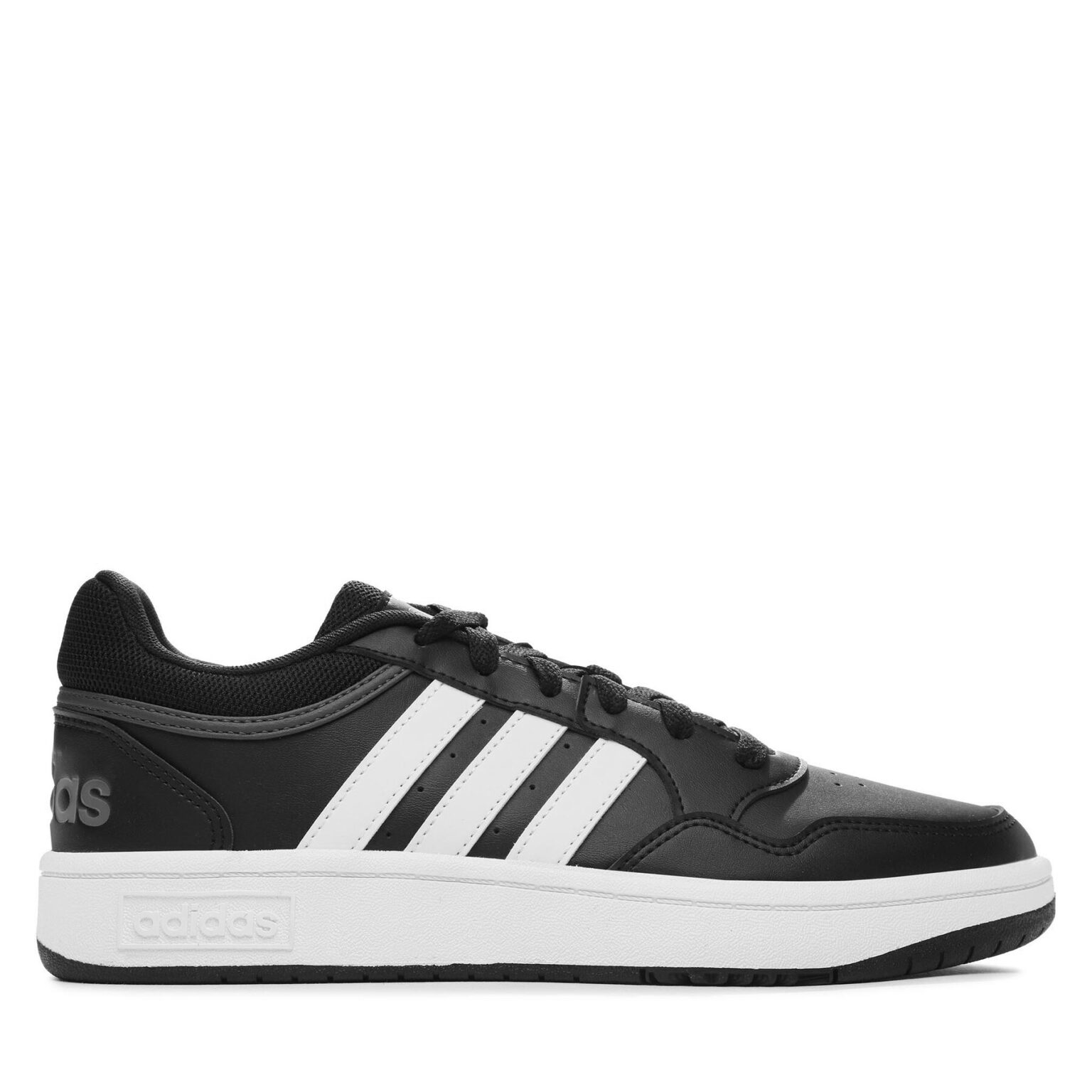 Сникърси adidas на ниска цена