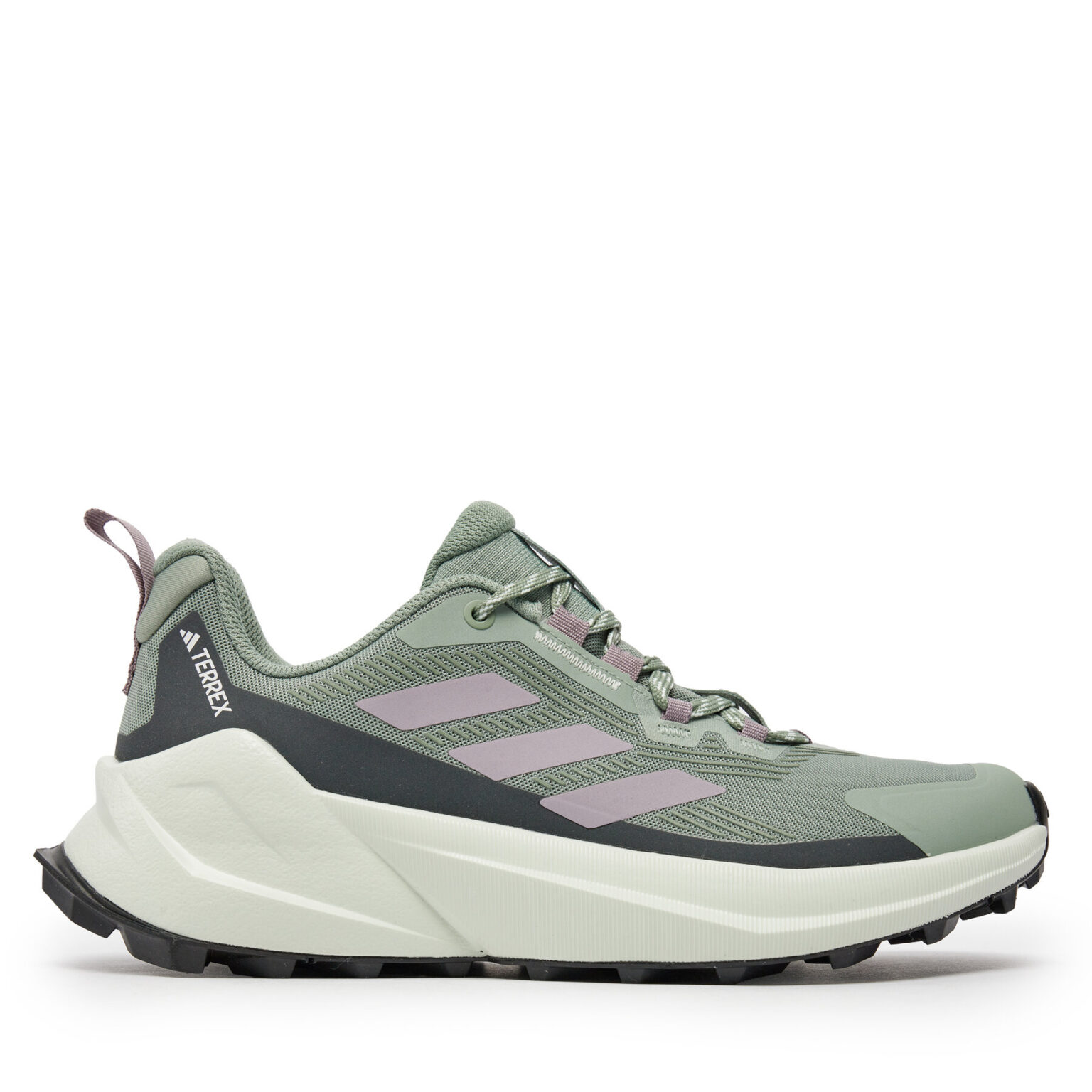 Сникърси adidas на ниска цена