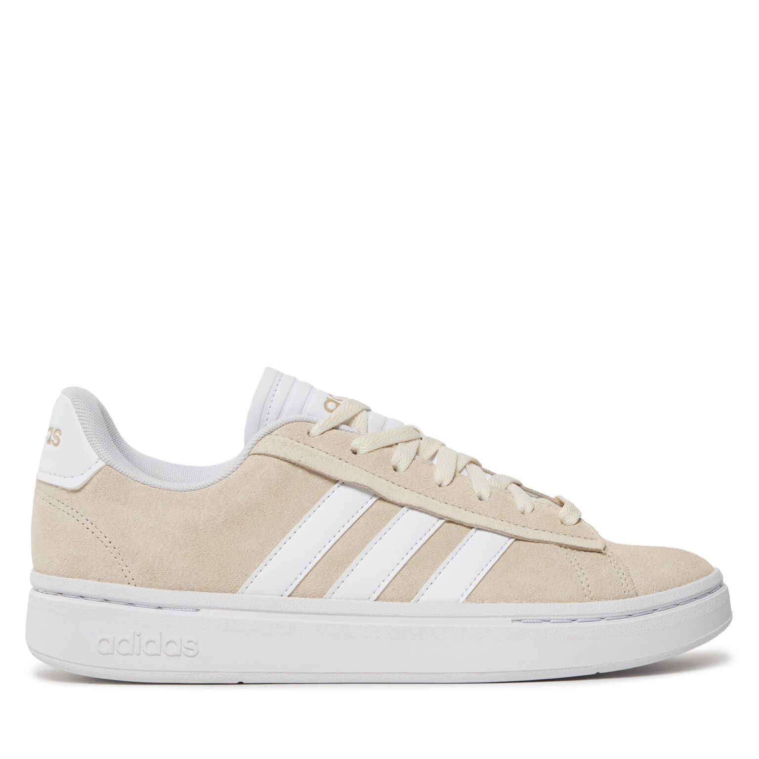 Сникърси adidas на ниска цена