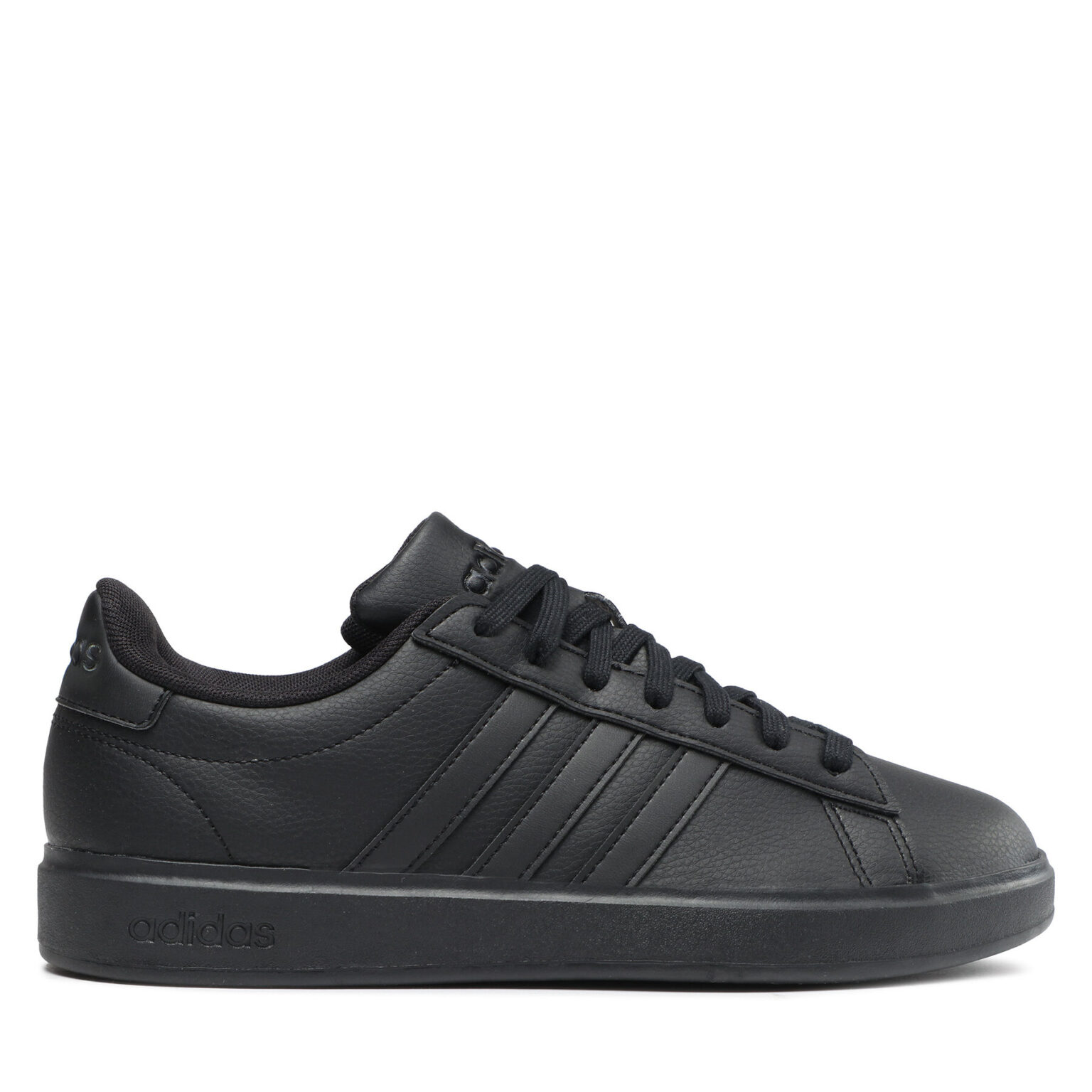Сникърси adidas на ниска цена