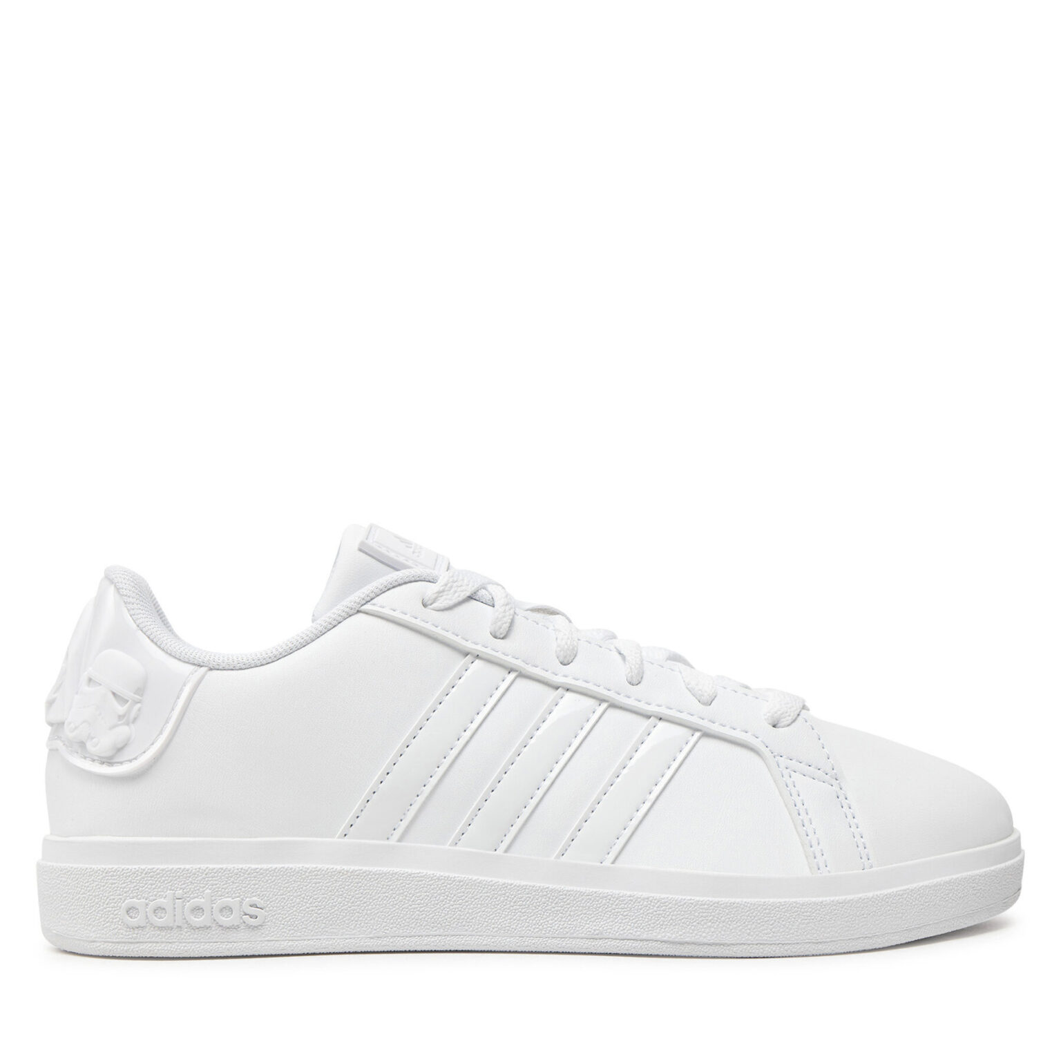 Сникърси adidas на ниска цена