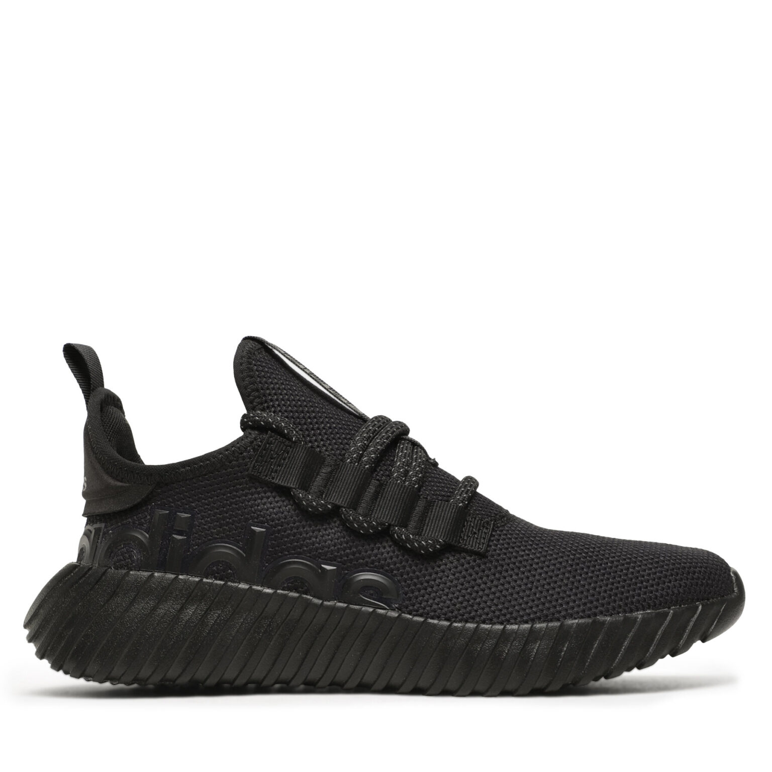 Сникърси adidas на ниска цена