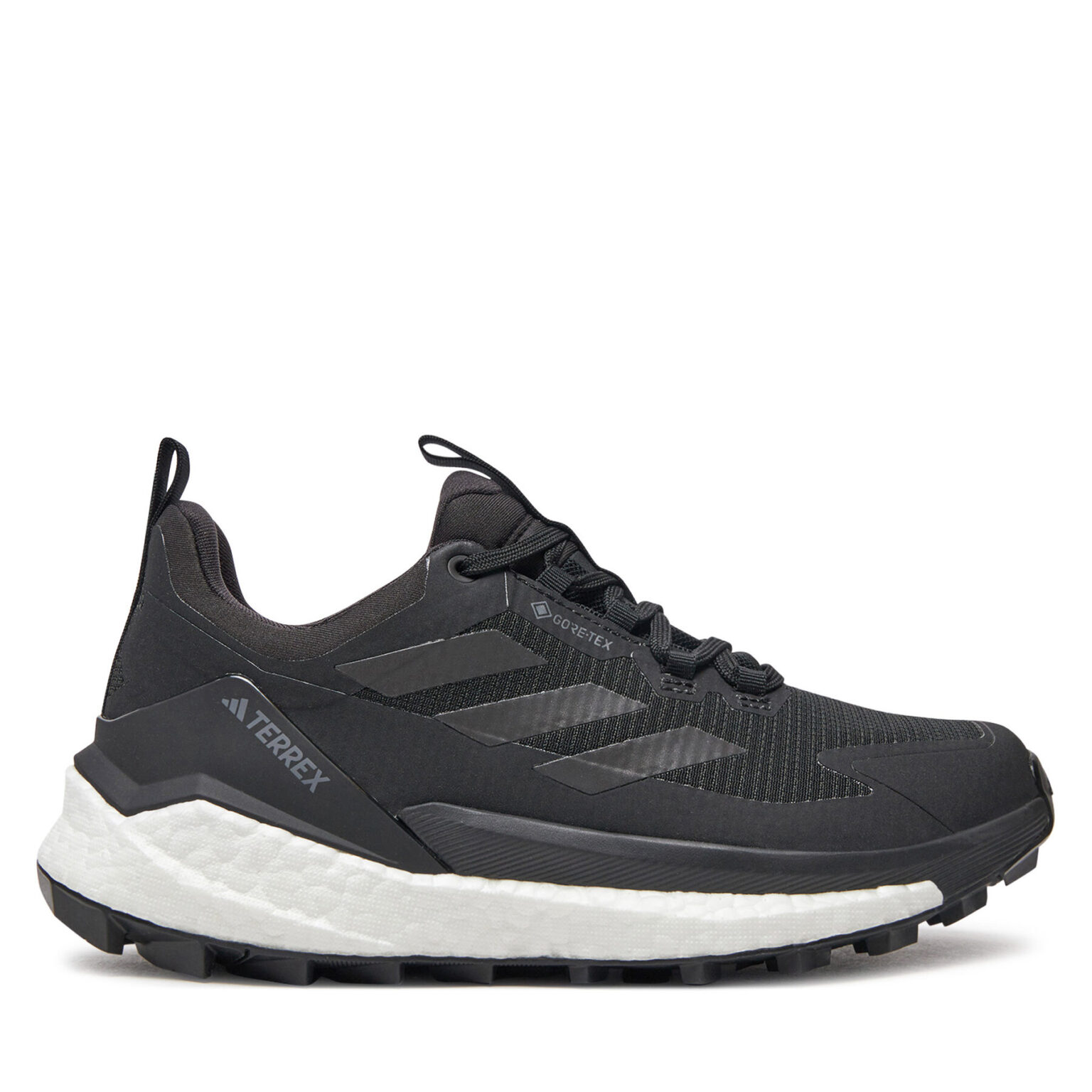 Сникърси adidas на ниска цена