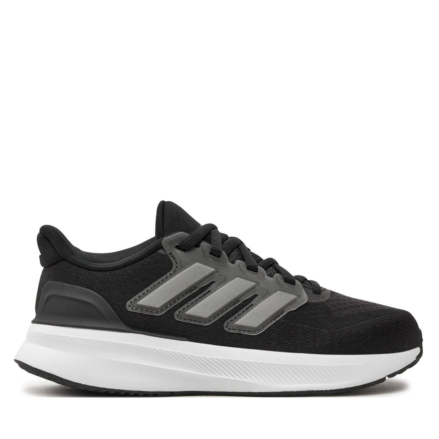 Сникърси adidas на ниска цена