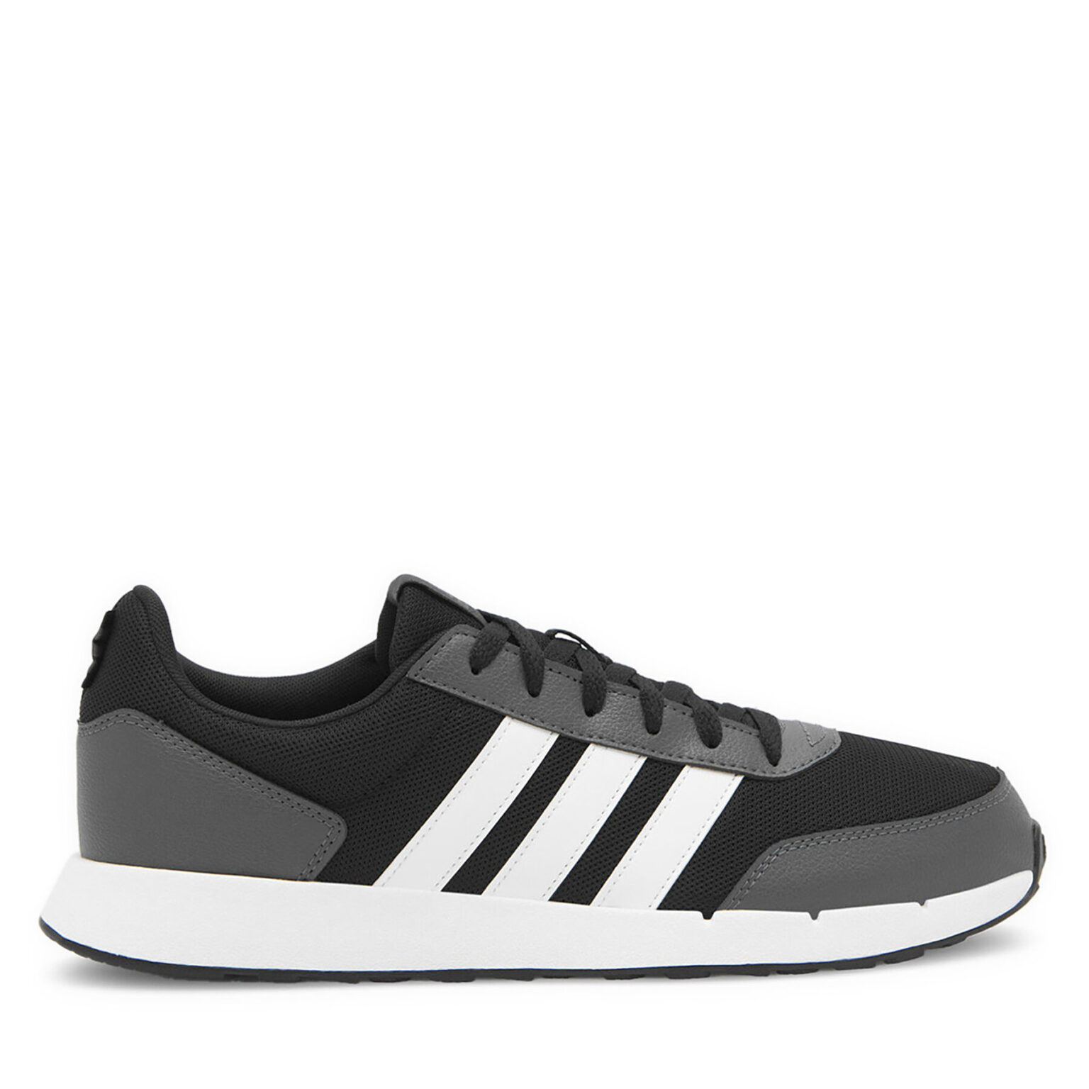 Сникърси adidas на ниска цена