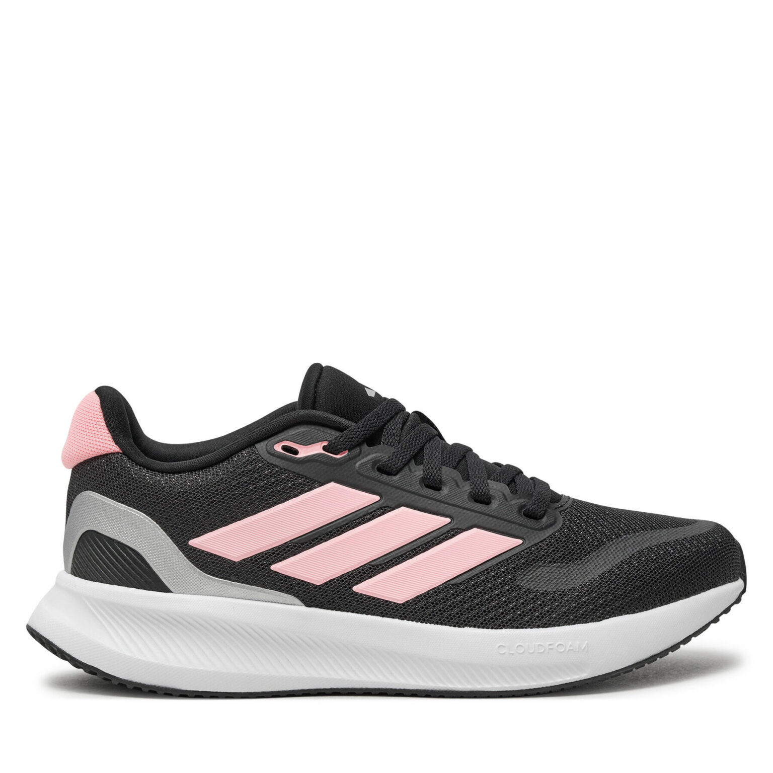 Сникърси adidas на ниска цена