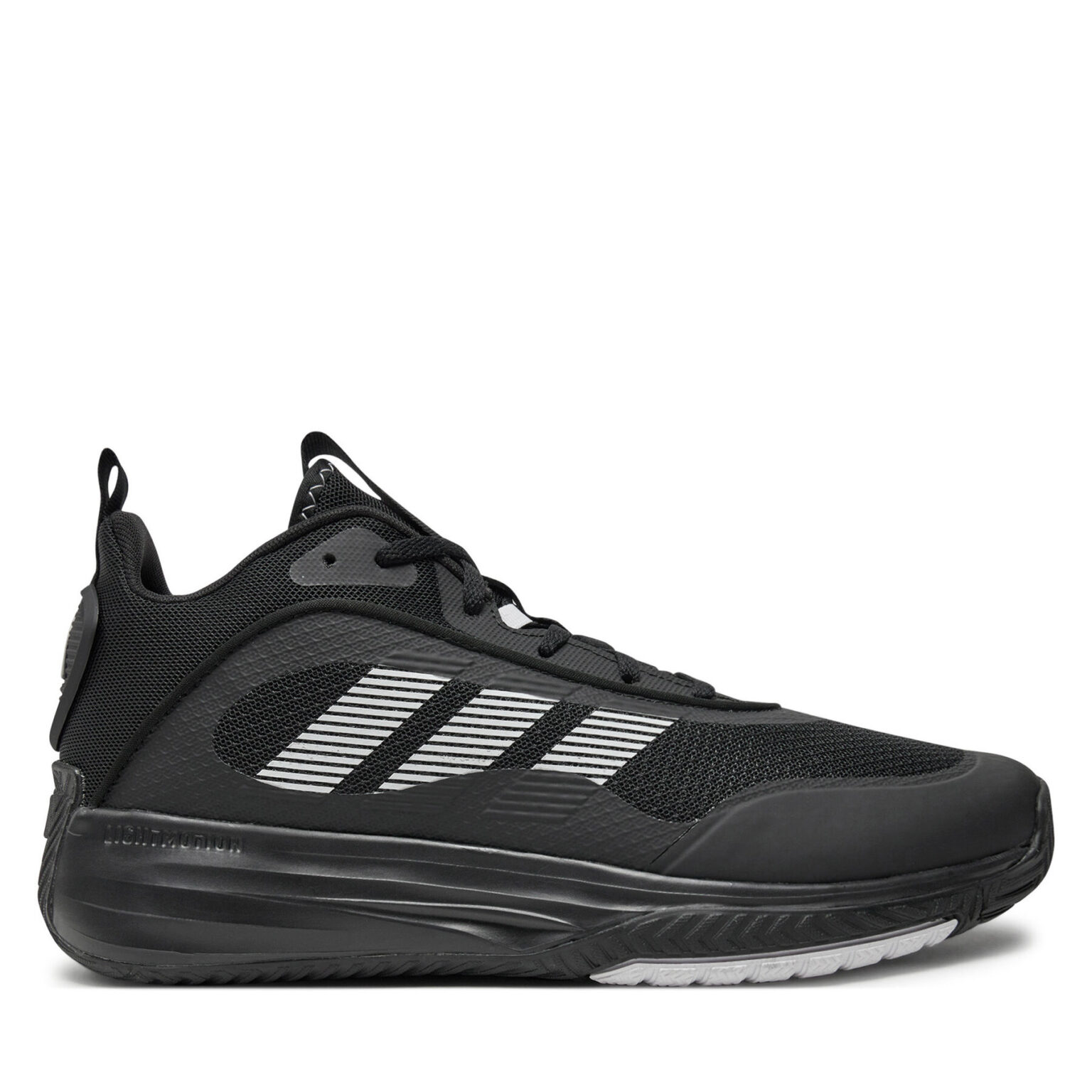 Сникърси adidas на ниска цена