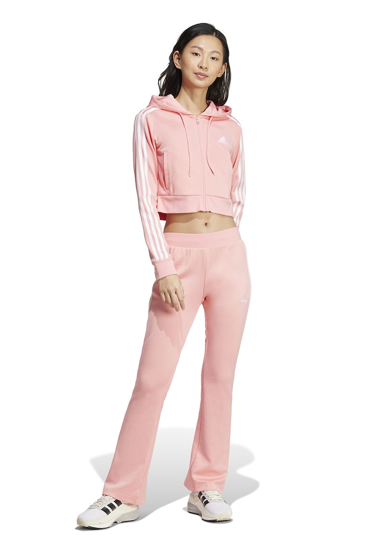 Спортен екип Glam с късо худи adidas Sportswear