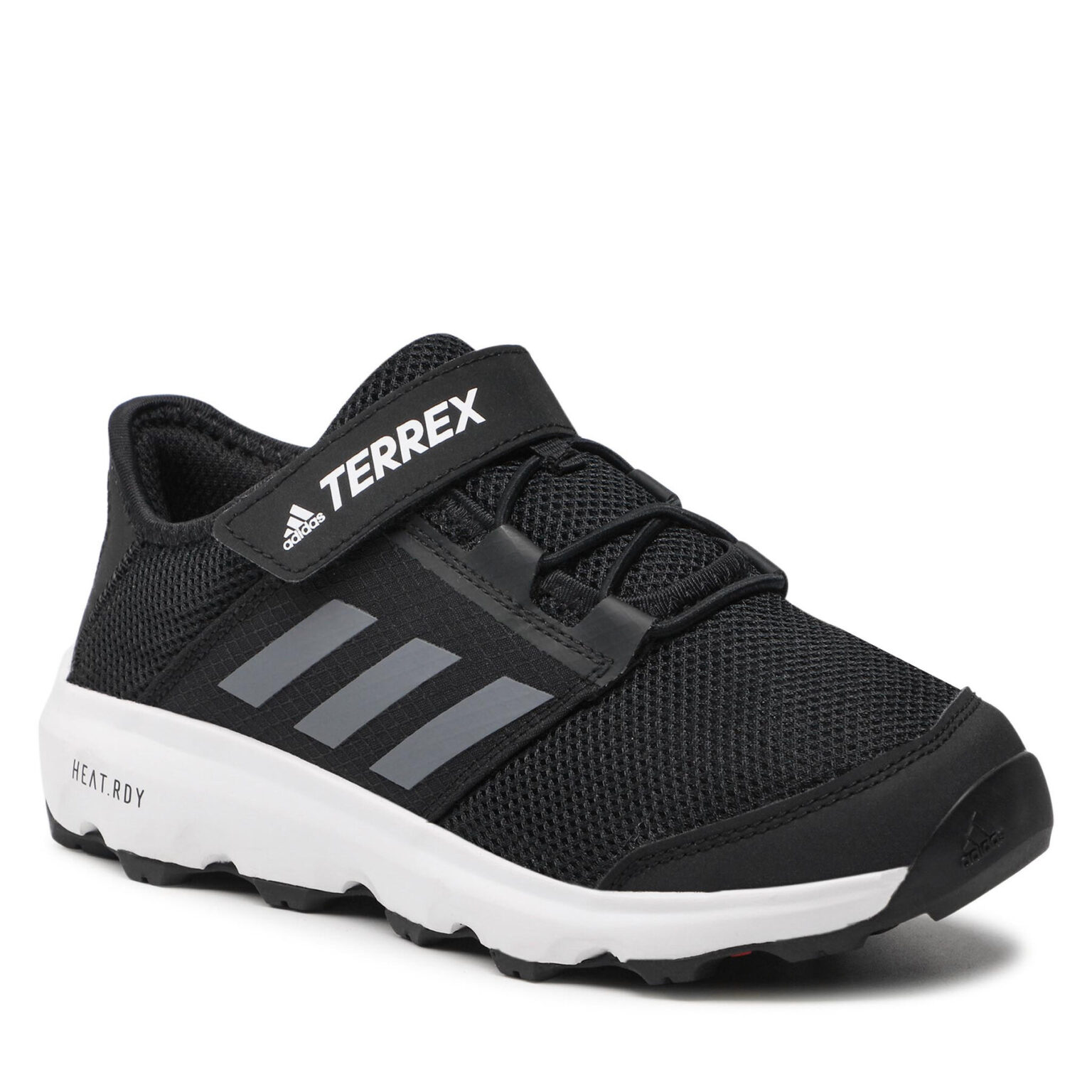 Туристически adidas на ниска цена