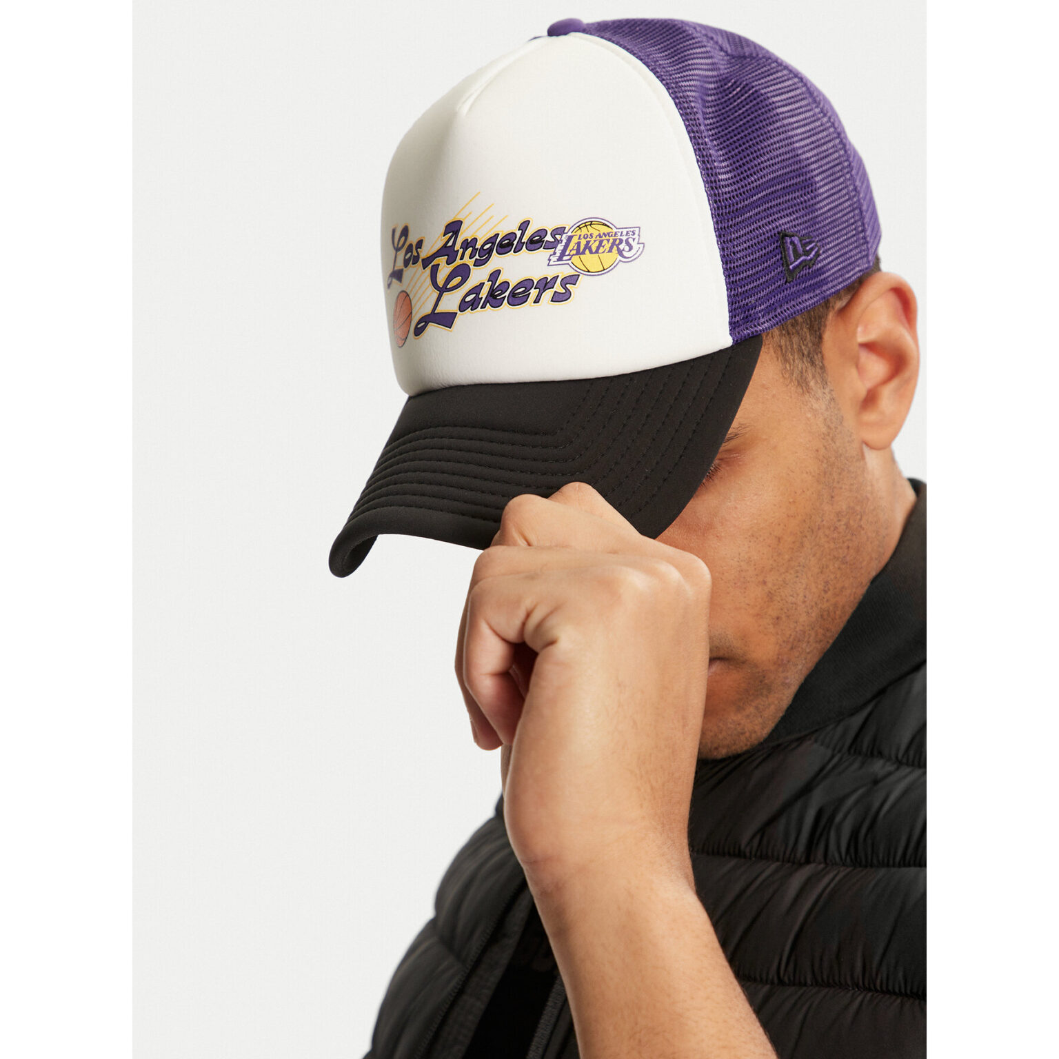 Шапка с козирка New Era на ниска цена