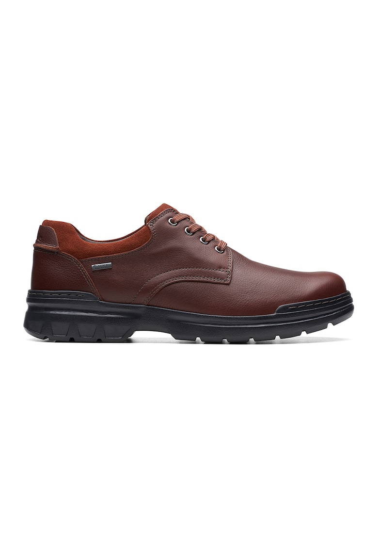 Кожени обувки с Gore-Tex© и връзки Clarks
