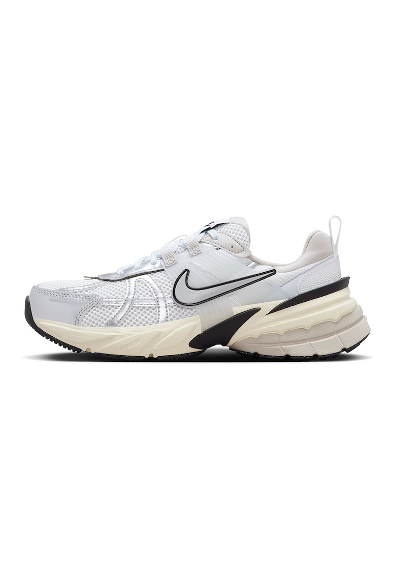 Спортни обувки V2K с мрежа Nike