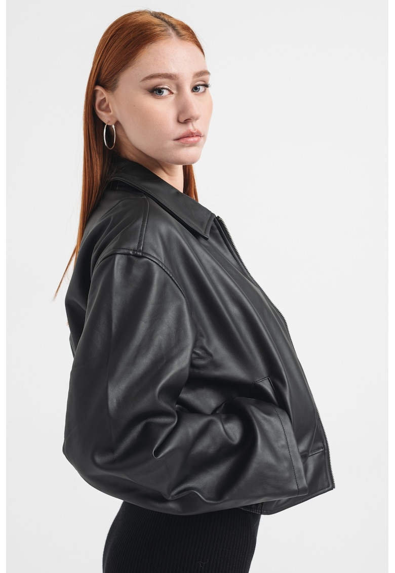 Късо яке от еко кожа Gina Tricot
