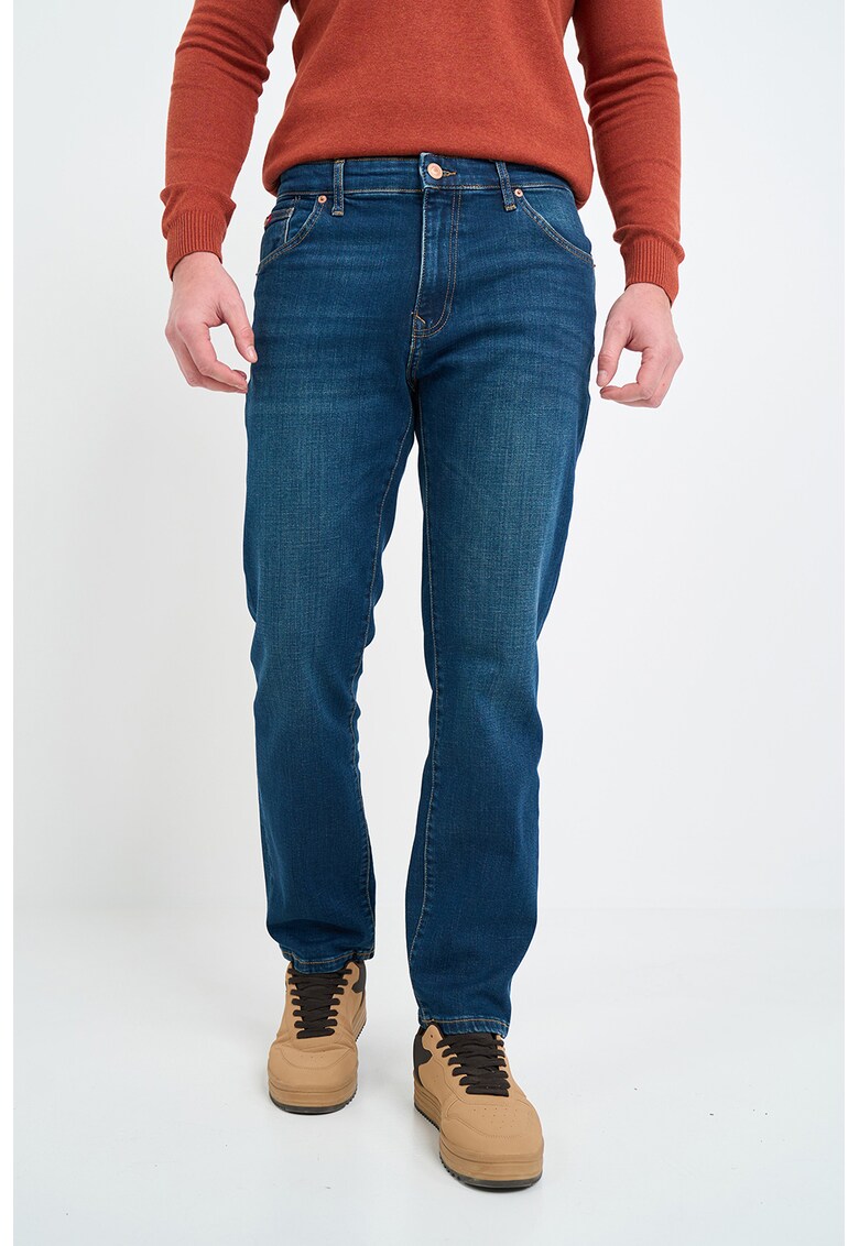 Прави дънки Lee Cooper