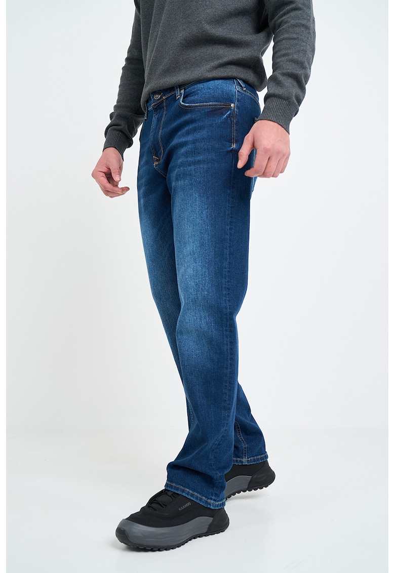 Прави дънки със захабен ефект Lee Cooper