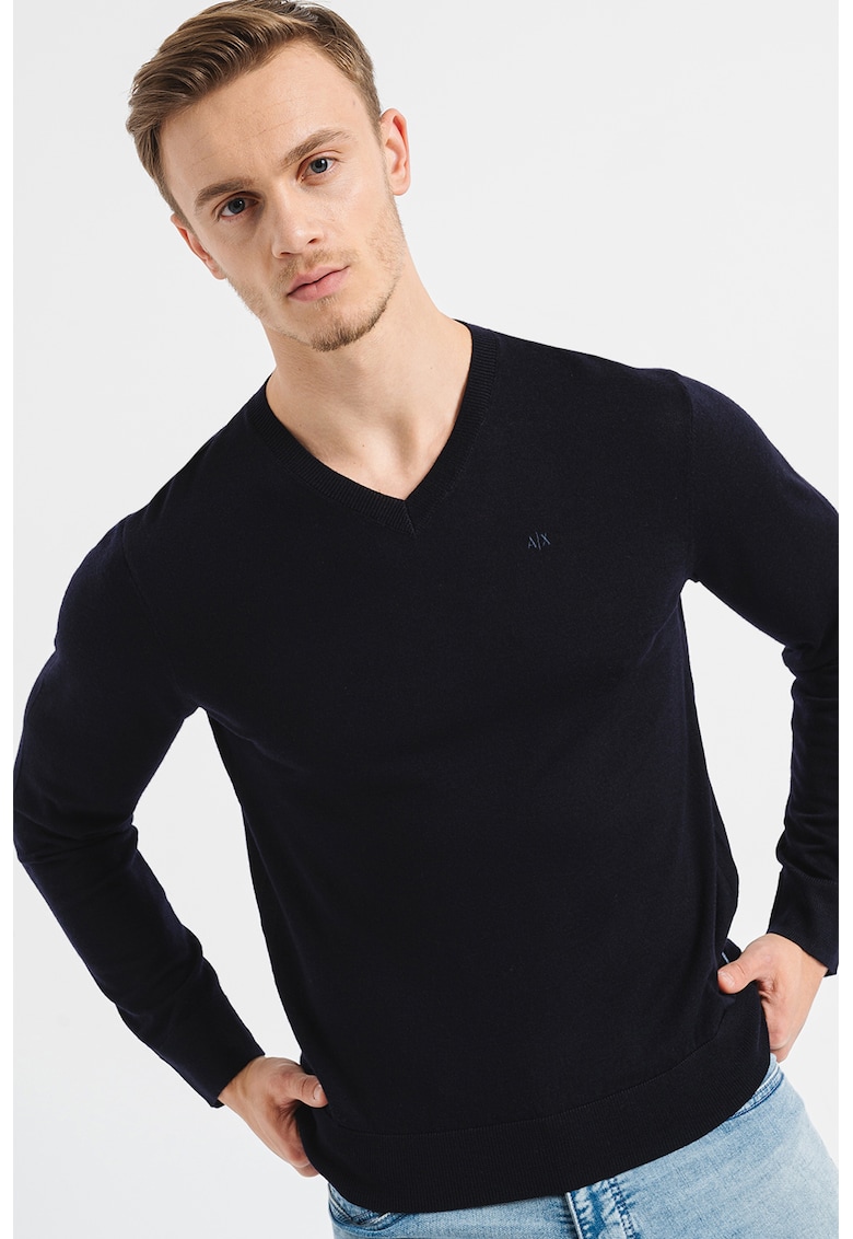 Пуловер от необработена вълна с шпиц ARMANI EXCHANGE