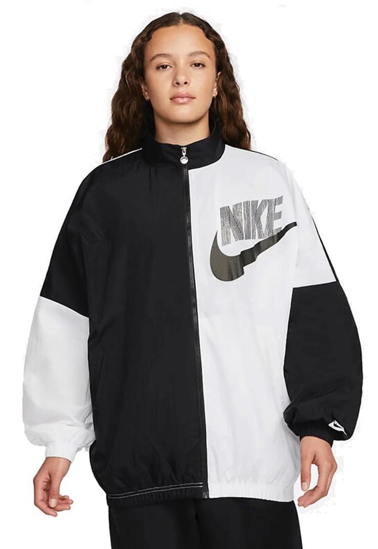 Свободно яке с дизайн с цветен блок Nike