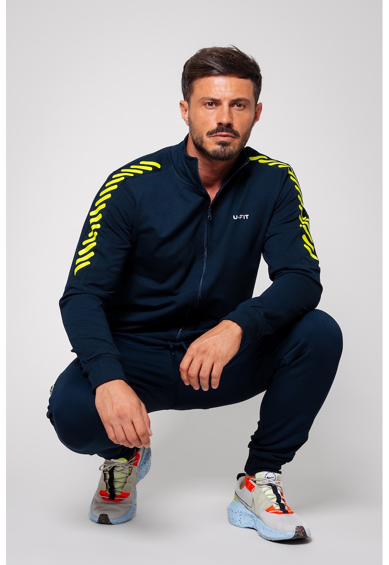 Спортен екип с лого uFIT