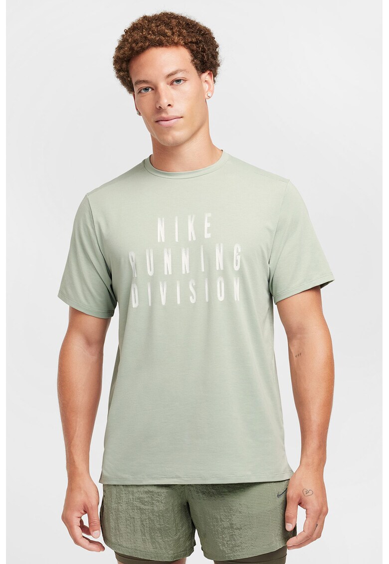 Тениска с лого Nike