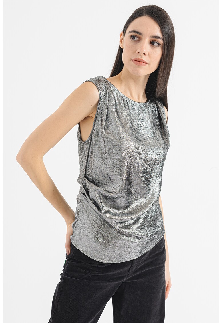 Топ с бляскав дизайн United Colors of Benetton