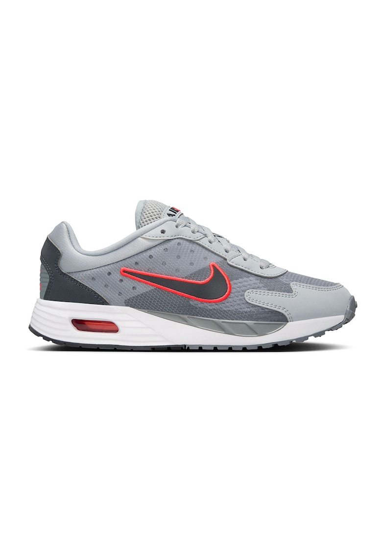 Спортни обувки Air Max Solo Nike
