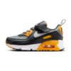 Спортни обувки под глезена с монограм Nike