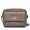 Дамска чанта Calvin Klein за Жени цена