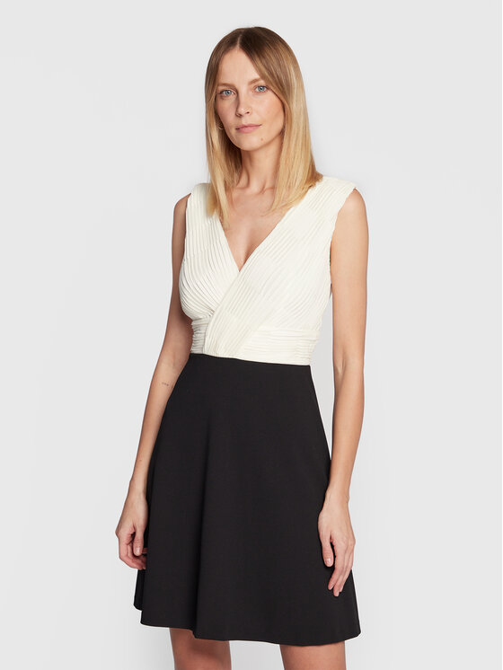Коктейлна рокля DKNY за Жени цена
