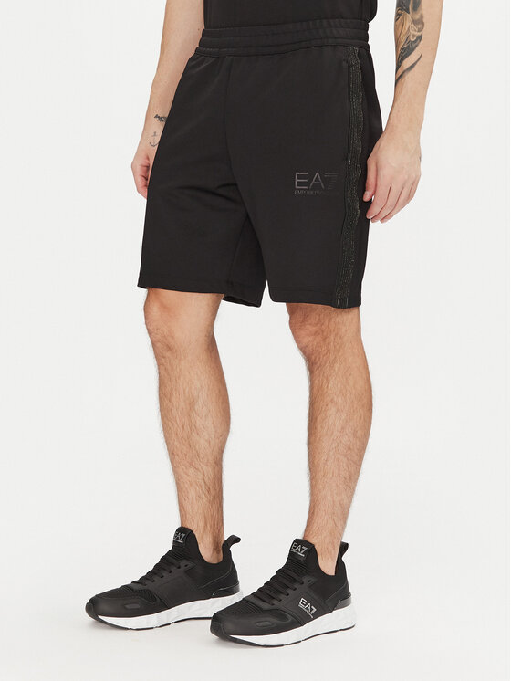 Спортни шорти EA7 Emporio Armani за Мъже цена